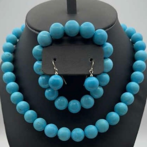 Lee Sands Blue Dyed Howlite Necklace Bracelet & Earring Set - Picture 1 of 7